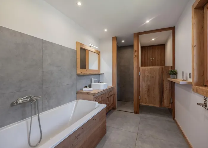 Chalet 1100 - Bo Immobilier - à Mi-chemin Du Centre Et Du Linga -reduced Prices On Passes Châtel&portes Du Soleil Châtel